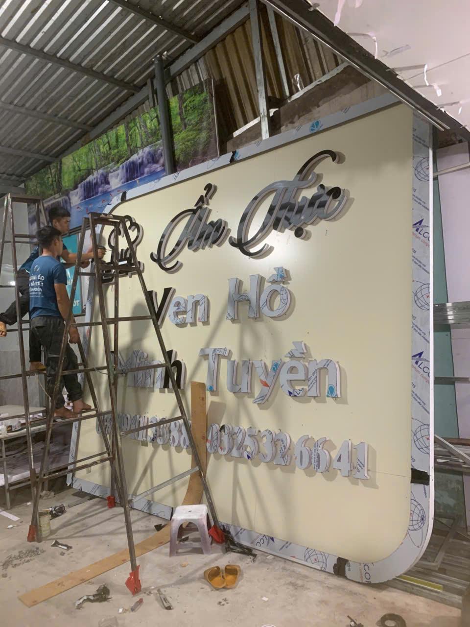 am-thuc-ven-ho-Minh Tuyen-1.jpg
